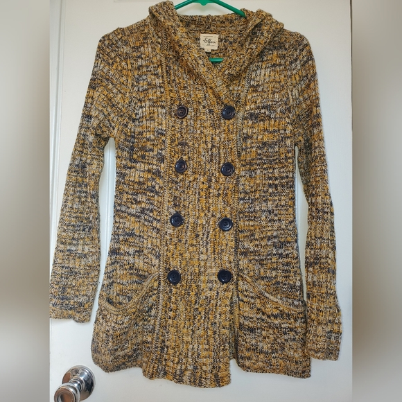 Effeic Sweater - Picture 1 of 6